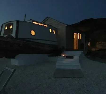 The Boatshack Apartment Aneratza